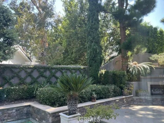 30 Burning Tree Lane, Newport Beach, CA 92660