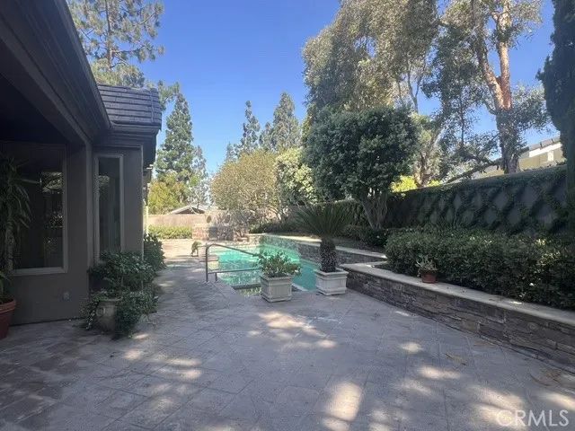 30 Burning Tree Lane, Newport Beach, CA 92660