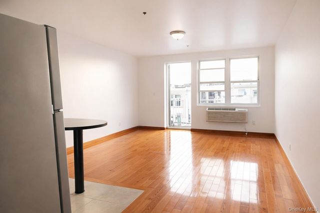 37-40 103RD S1A, Corona, NY 11368