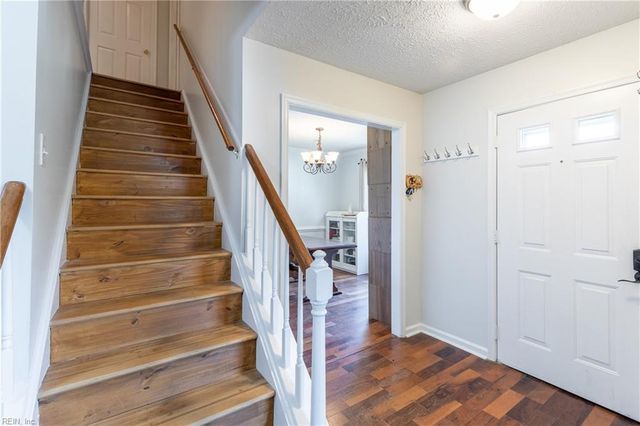 11 Thomas Athey CT, Hampton, VA 23666
