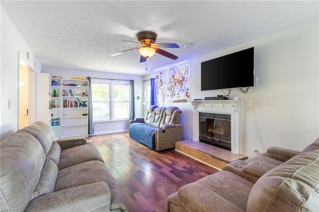 11 Thomas Athey CT, Hampton, VA 23666