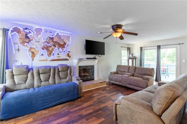 11 Thomas Athey CT, Hampton, VA 23666