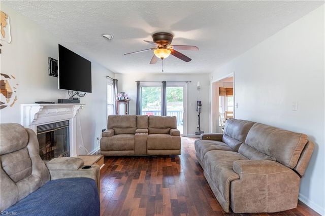 11 Thomas Athey CT, Hampton, VA 23666