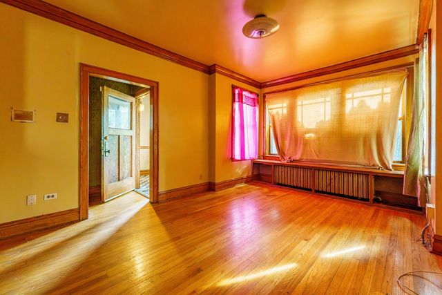 6734 S Maplewood Avenue, Chicago, IL 60629