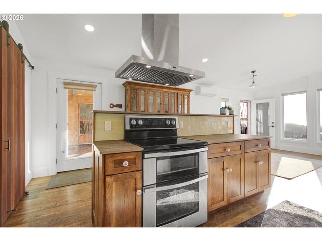 35302 I Pl, Ocean Park, WA 98640