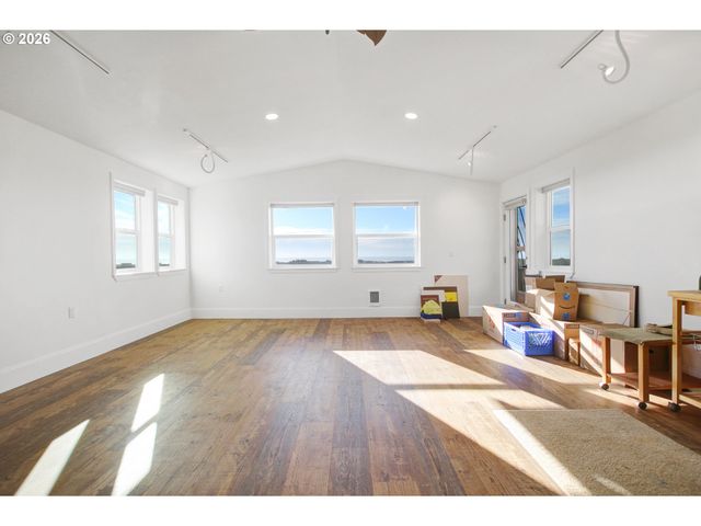 35302 I Pl, Ocean Park, WA 98640