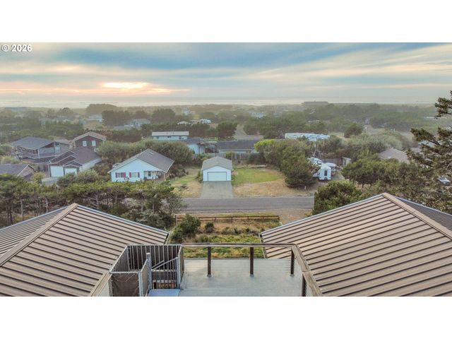 35302 I Pl, Ocean Park, WA 98640