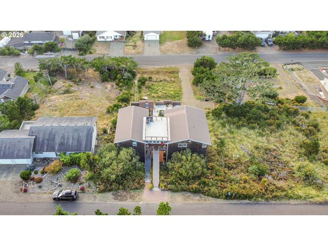 35302 I Pl, Ocean Park, WA 98640