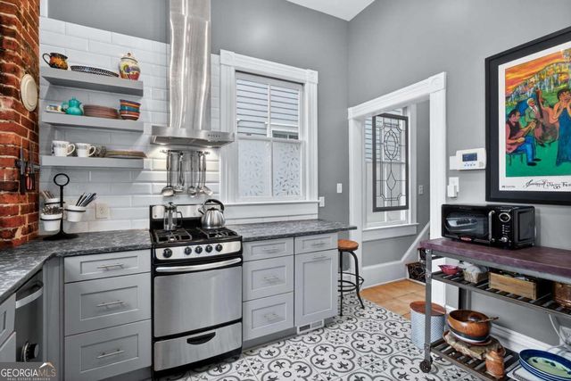 202 E 32Nd Street, Savannah, GA 31401