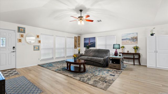 12323 STABLE ROAD DR, San Antonio, TX 78249