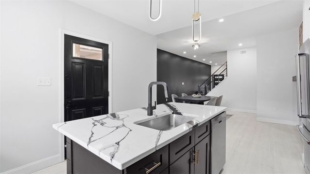 3930 Howley St, Lawrenceville, PA 15224