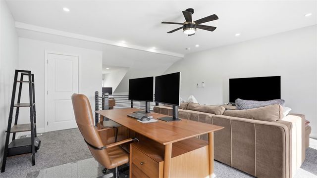 3930 Howley St, Lawrenceville, PA 15224