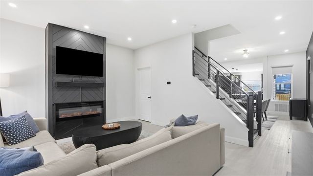 3930 Howley St, Lawrenceville, PA 15224