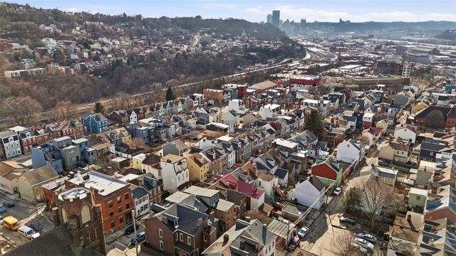 3930 Howley St, Lawrenceville, PA 15224