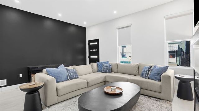 3930 Howley St, Lawrenceville, PA 15224