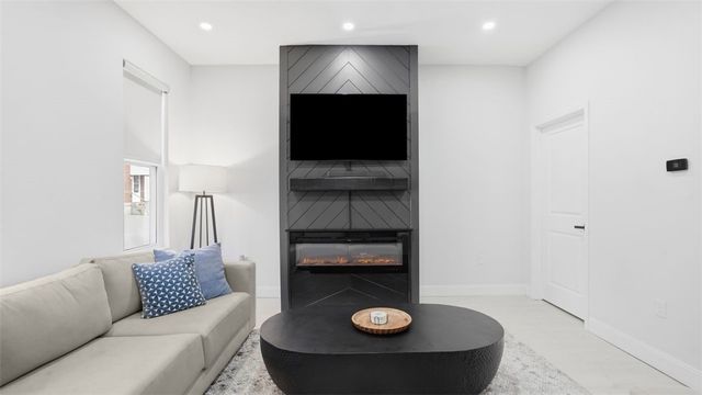 3930 Howley St, Lawrenceville, PA 15224