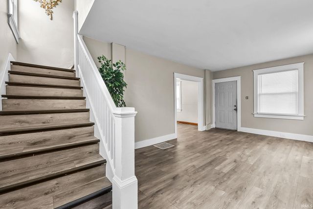 705 Greenlawn Avenue, Fort Wayne, IN 46808