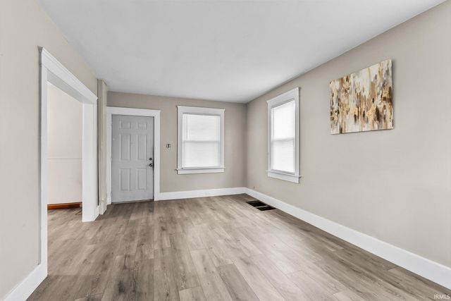 705 Greenlawn Avenue, Fort Wayne, IN 46808