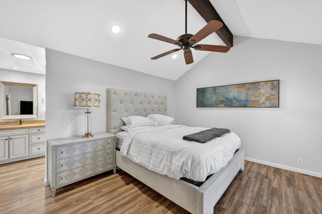 118 Avellino Circle, Palm Desert, CA 92211