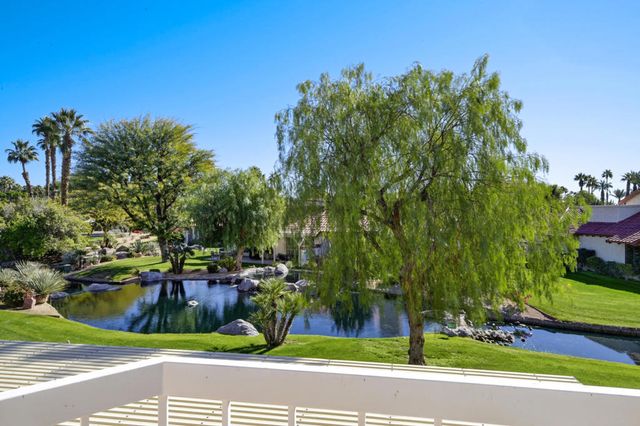 118 Avellino Circle, Palm Desert, CA 92211