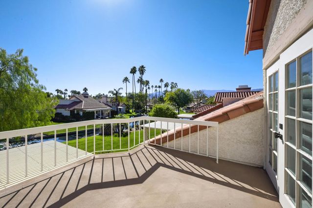 118 Avellino Circle, Palm Desert, CA 92211
