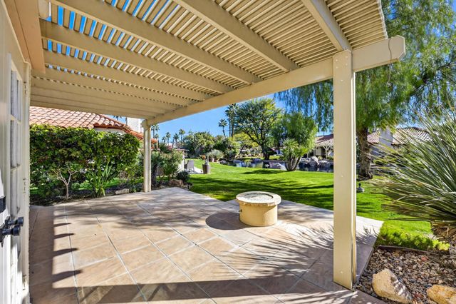 118 Avellino Circle, Palm Desert, CA 92211