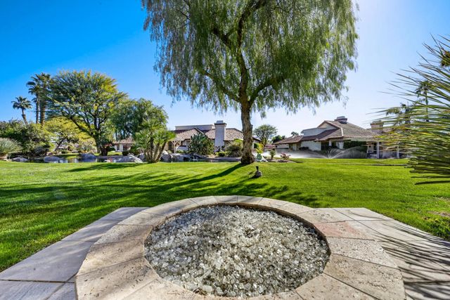 118 Avellino Circle, Palm Desert, CA 92211