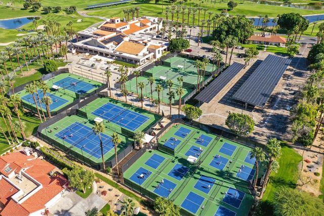 118 Avellino Circle, Palm Desert, CA 92211