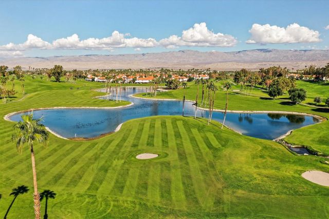 118 Avellino Circle, Palm Desert, CA 92211