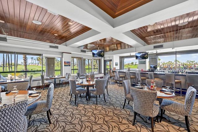 118 Avellino Circle, Palm Desert, CA 92211