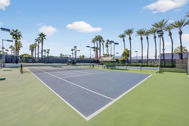 118 Avellino Circle, Palm Desert, CA 92211