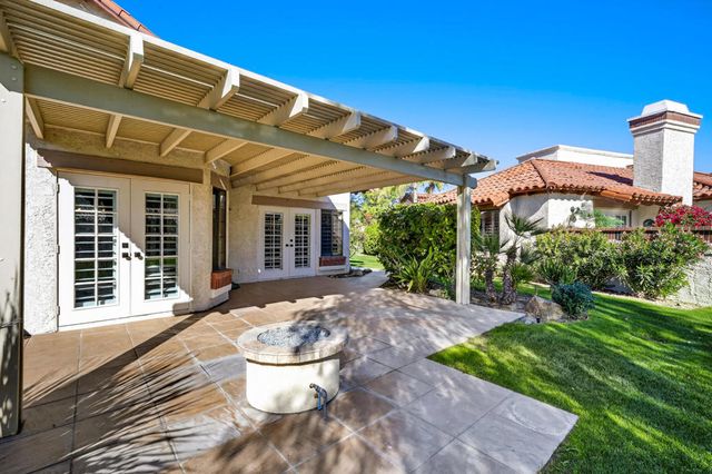 118 Avellino Circle, Palm Desert, CA 92211