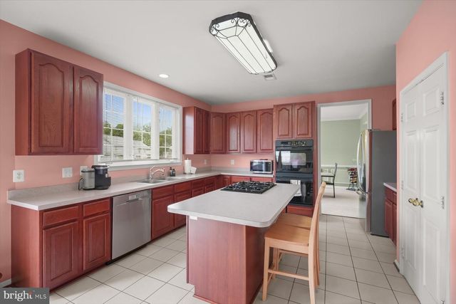 4801 BALMORAL ST, White Plains, MD 20695