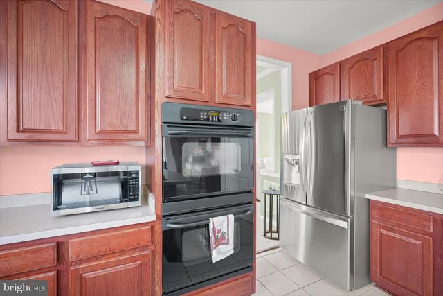 4801 BALMORAL ST, White Plains, MD 20695