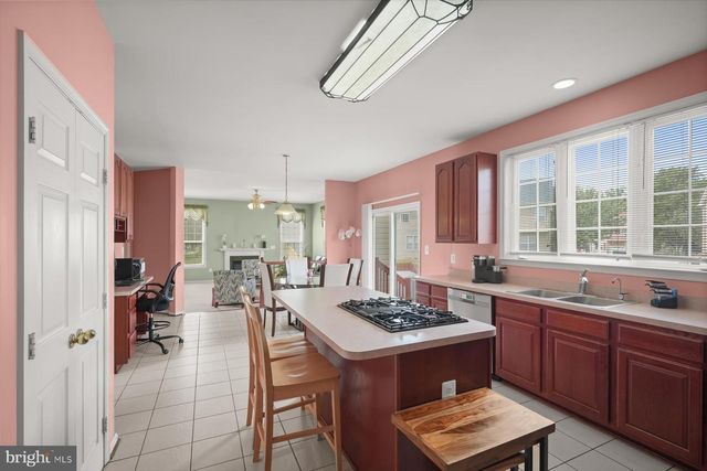 4801 BALMORAL ST, White Plains, MD 20695
