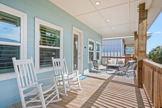 421 Paradise Pointe Dr, Port Aransas, TX 78373