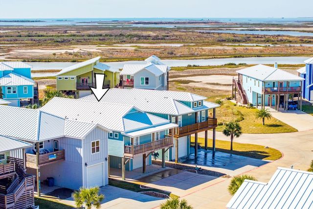 421 Paradise Pointe Dr, Port Aransas, TX 78373