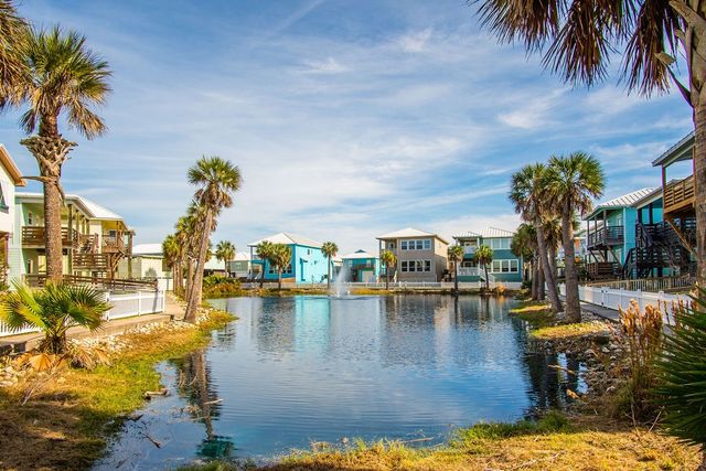 421 Paradise Pointe Dr, Port Aransas, TX 78373