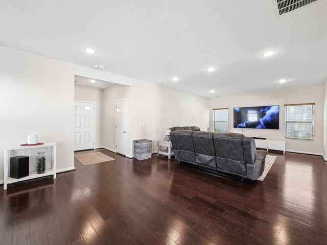 2849 Sussex Place Drive, Grove City, OH 43123