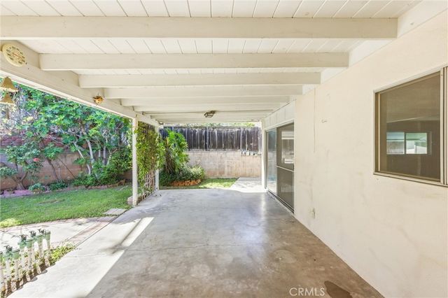 24673 Barton, Loma Linda, CA 92354