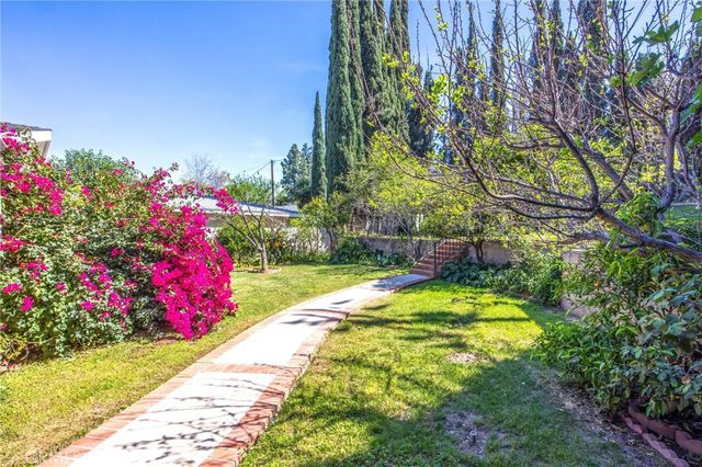 24673 Barton, Loma Linda, CA 92354