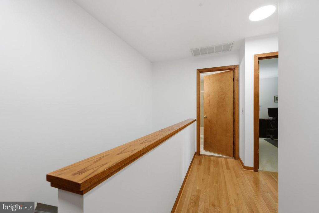 Image 17 of property listing at 108 PROSPECT BAY DR W, Grasonville, MD 21638