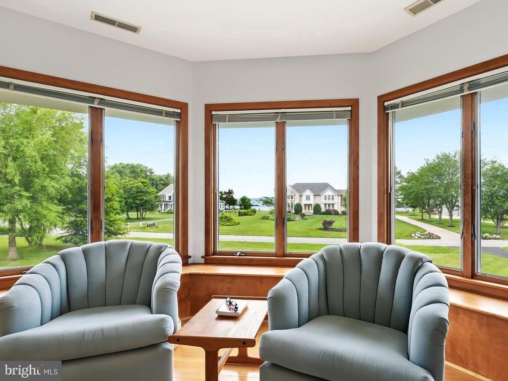 Image 20 of property listing at 108 PROSPECT BAY DR W, Grasonville, MD 21638