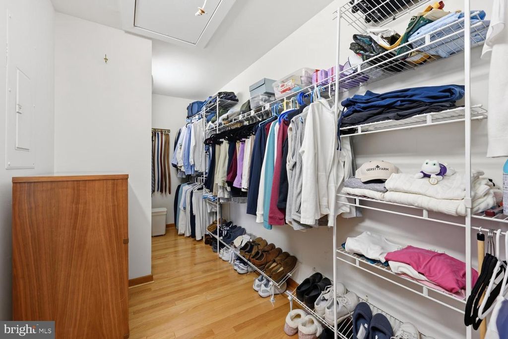 Image 25 of property listing at 108 PROSPECT BAY DR W, Grasonville, MD 21638