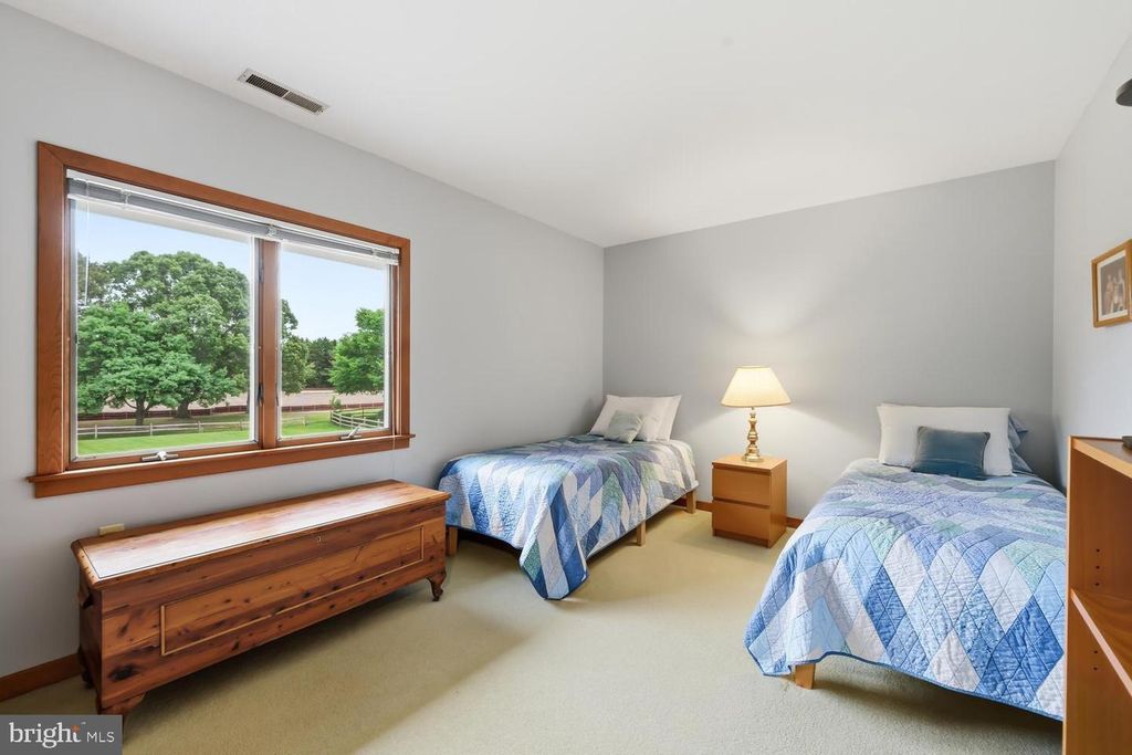 Image 26 of property listing at 108 PROSPECT BAY DR W, Grasonville, MD 21638