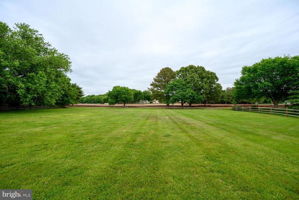 Image 31 of property listing at 108 PROSPECT BAY DR W, Grasonville, MD 21638