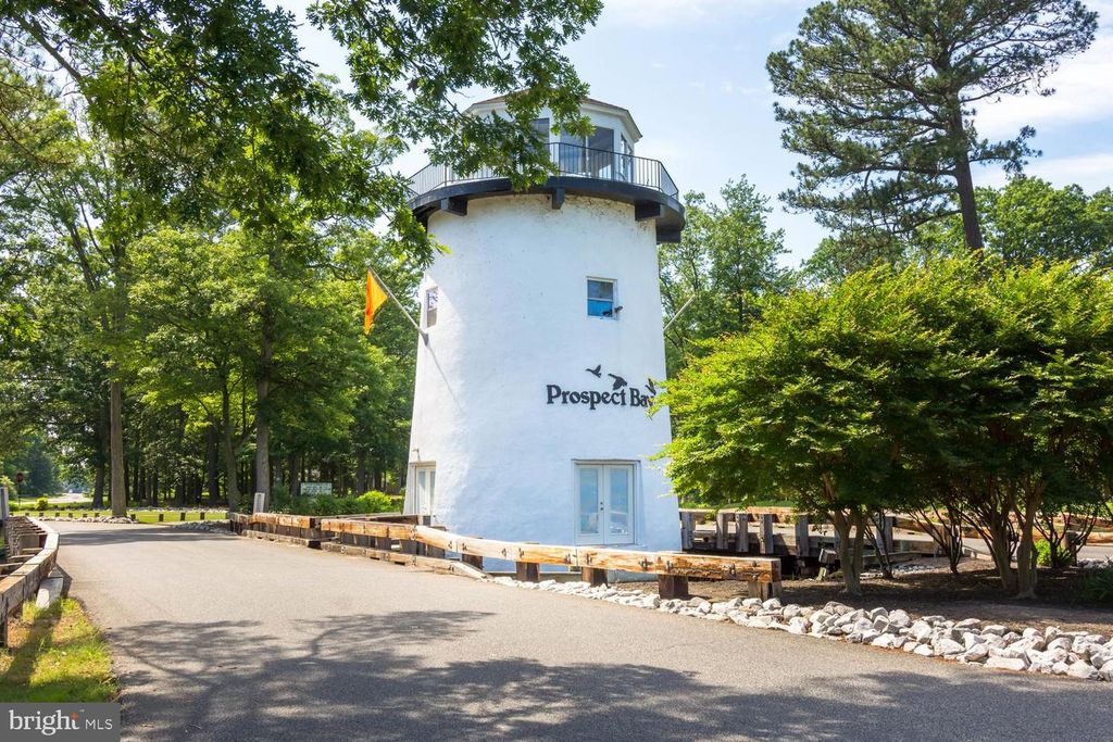 Image 35 of property listing at 108 PROSPECT BAY DR W, Grasonville, MD 21638