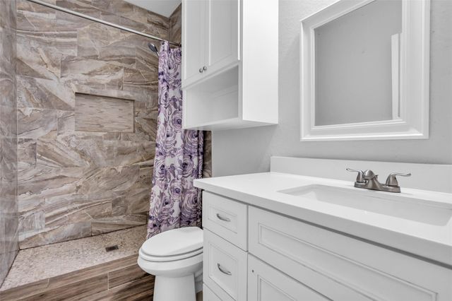 429 Road 5107, Cleveland, TX 77327