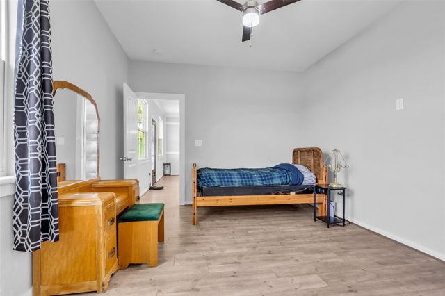 429 Road 5107, Cleveland, TX 77327