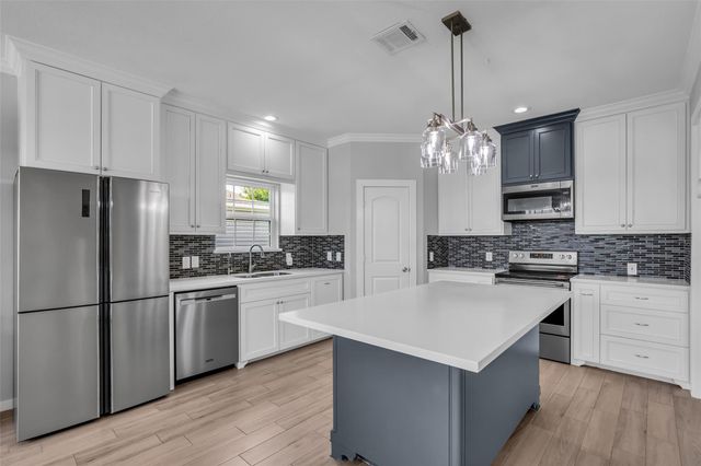 429 Road 5107, Cleveland, TX 77327